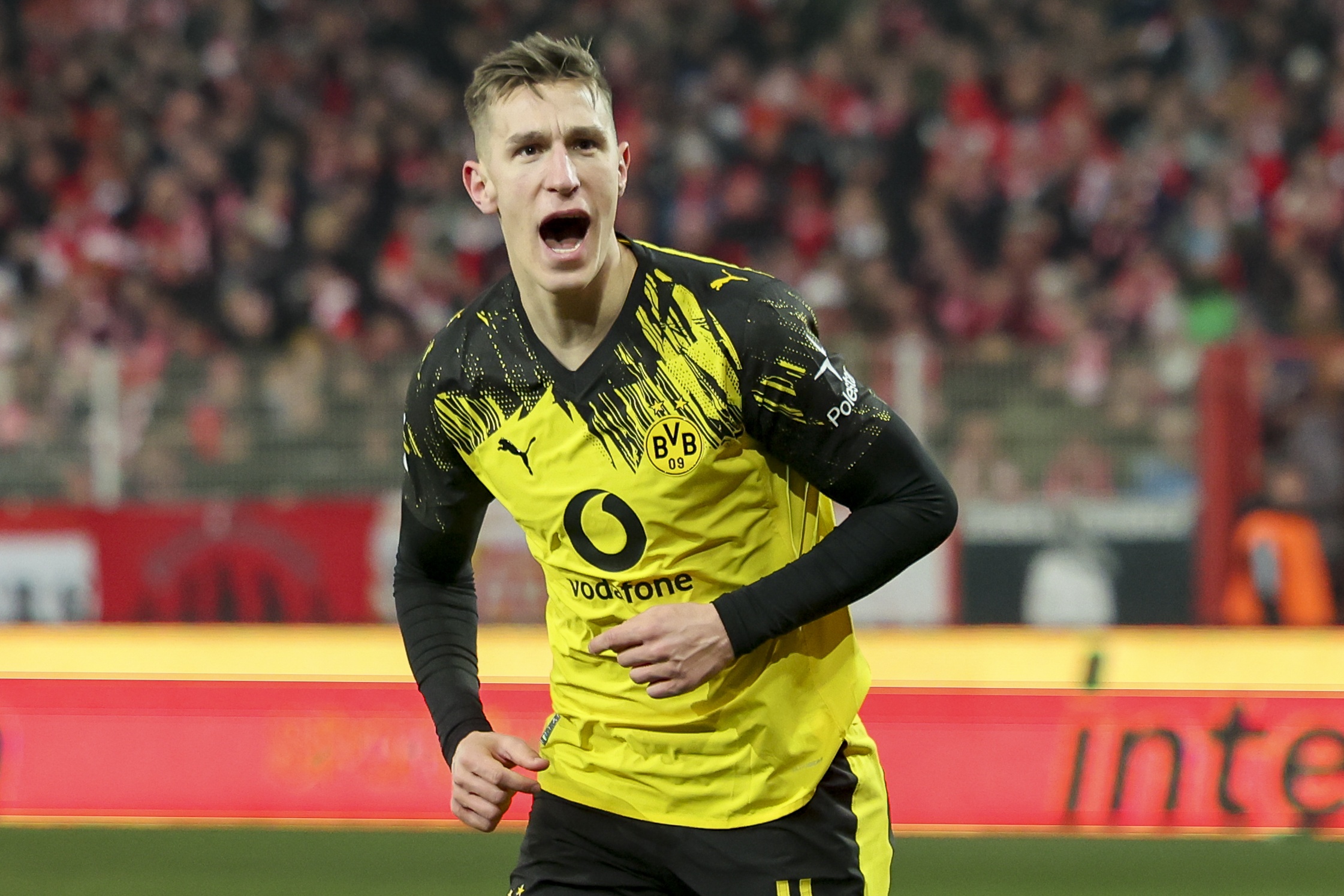 kaiyun正规平台-身价5500万！记者：施洛特贝克对加盟皇马感兴趣，他明夏合同到期