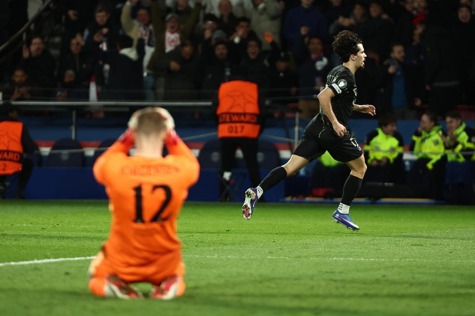 kaiyun体育网-致敬热刺？切尔西23岁“二门”欧冠2送大礼！与恩佐内讧+激烈争吵